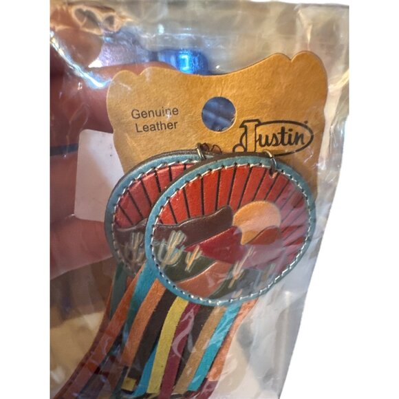 Justin Western Leather Fringe Earrings NWT $39 Retail - Picture 3 of 4